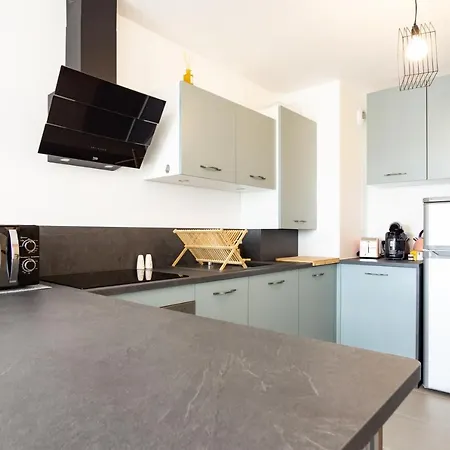 Appartement Charmante Résidence Avec Parking Privé Sur Place *